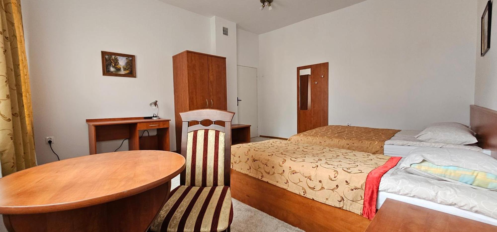 Rest Hostel Airport Modlin Nowy Dwór Mazowiecki المظهر الخارجي الصورة