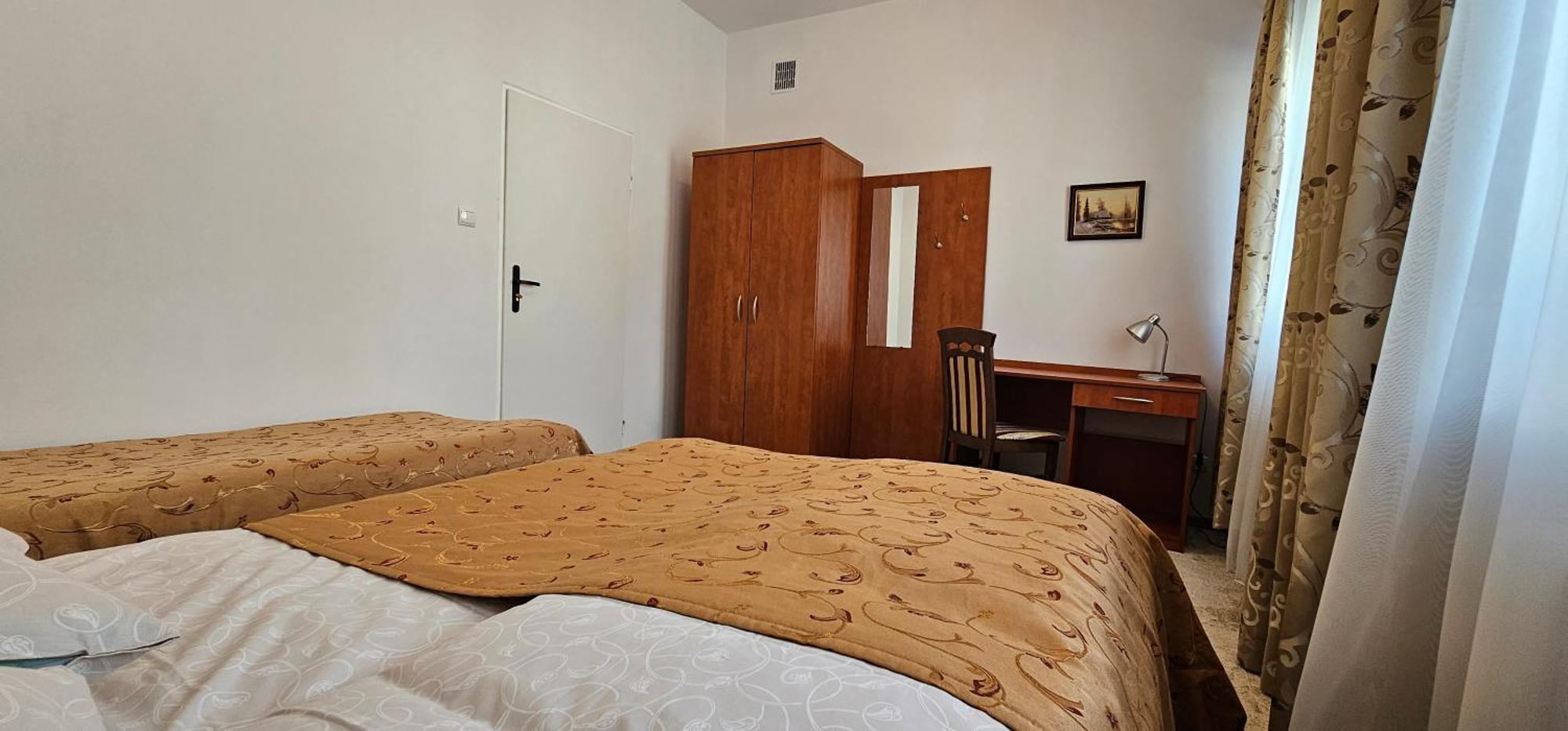 Rest Hostel Airport Modlin Nowy Dwór Mazowiecki المظهر الخارجي الصورة