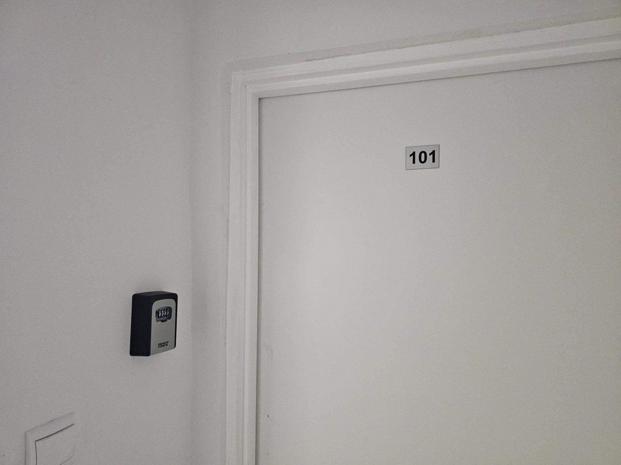 Rest Hostel Airport Modlin Nowy Dwór Mazowiecki الغرفة الصورة